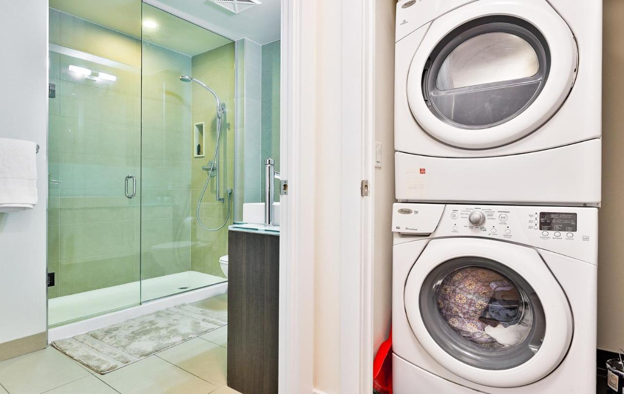 Luxury Condo Prime Location 토론토 외부 사진