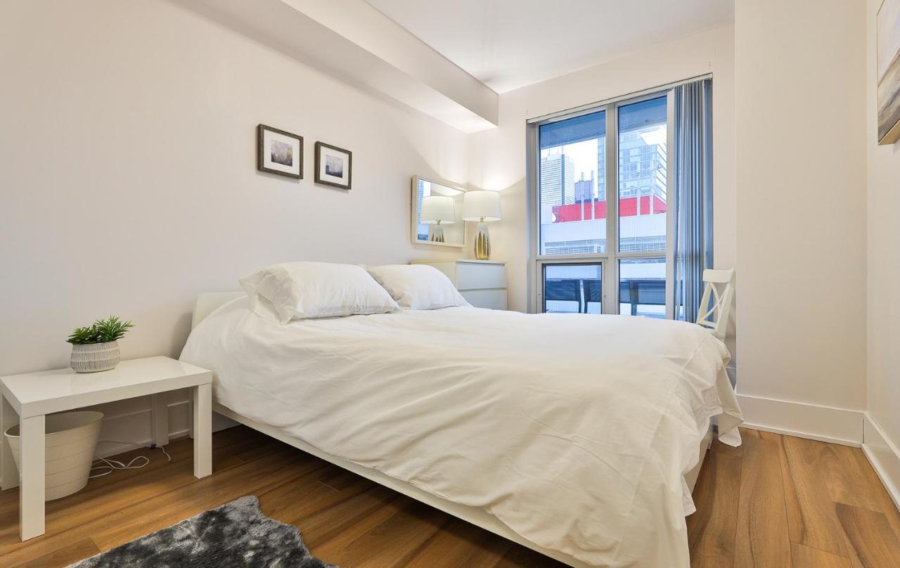 Luxury Condo Prime Location 토론토 외부 사진